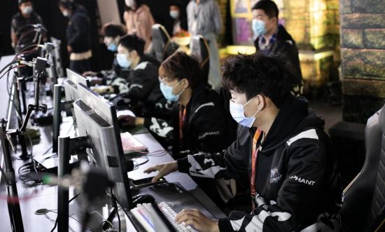 东莞未成年人网游氪金退款难题引发多部门关注