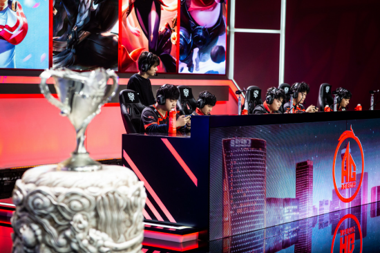 深入解析LOL海克斯大乱斗恶魔小丑的玩法技巧